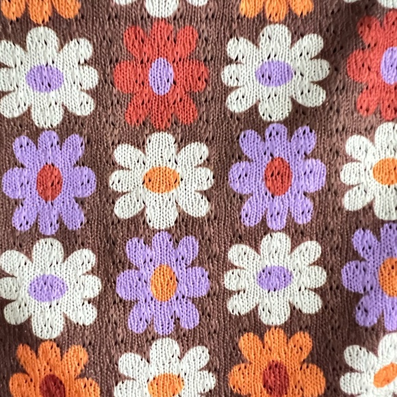 Robin Triangles String Bikini in cute 70s flower print— size L top, XL bottom - Picture 7 of 7